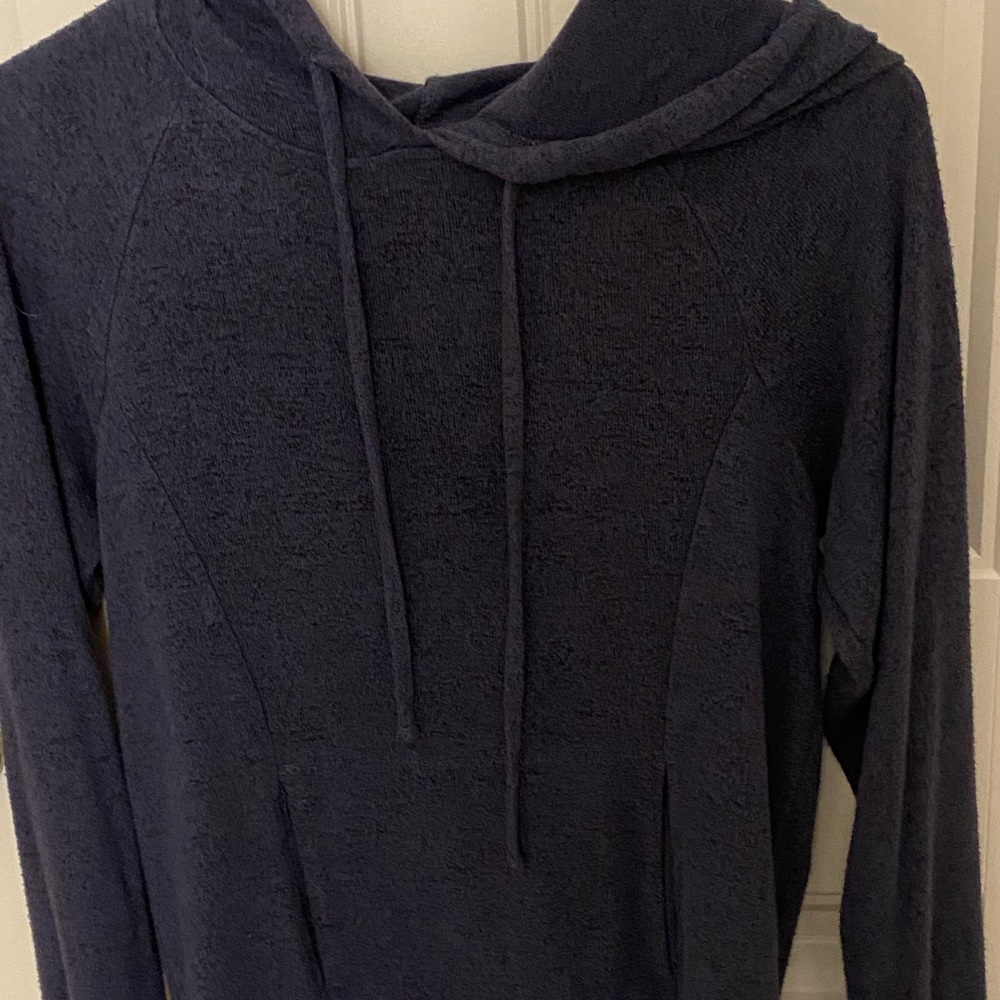 blue thin hoodie/shirt
